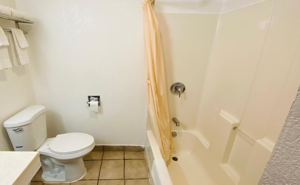 Freer Budget Inn & Suites מראה חיצוני תמונה