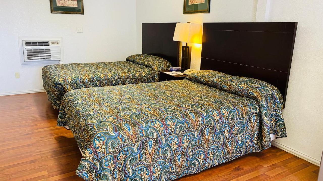 Freer Budget Inn & Suites מראה חיצוני תמונה