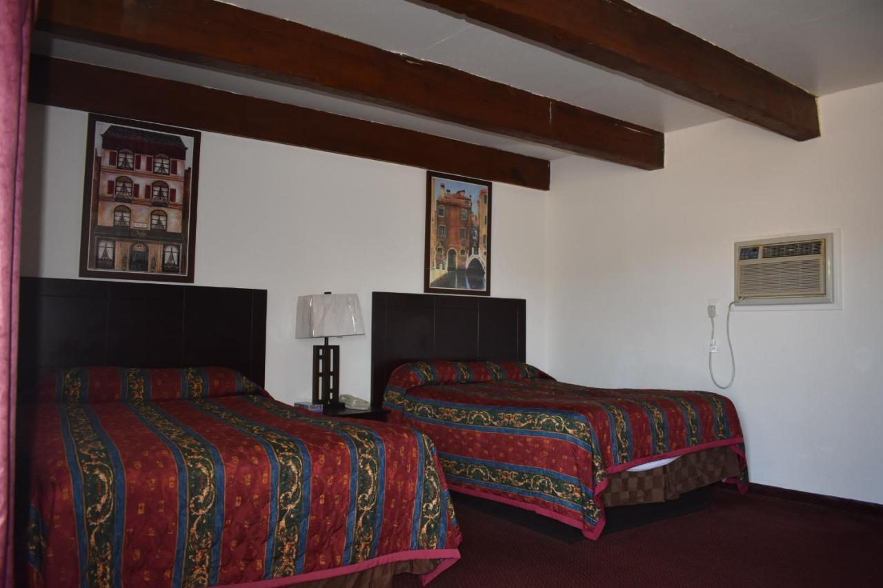 Freer Budget Inn & Suites מראה חיצוני תמונה