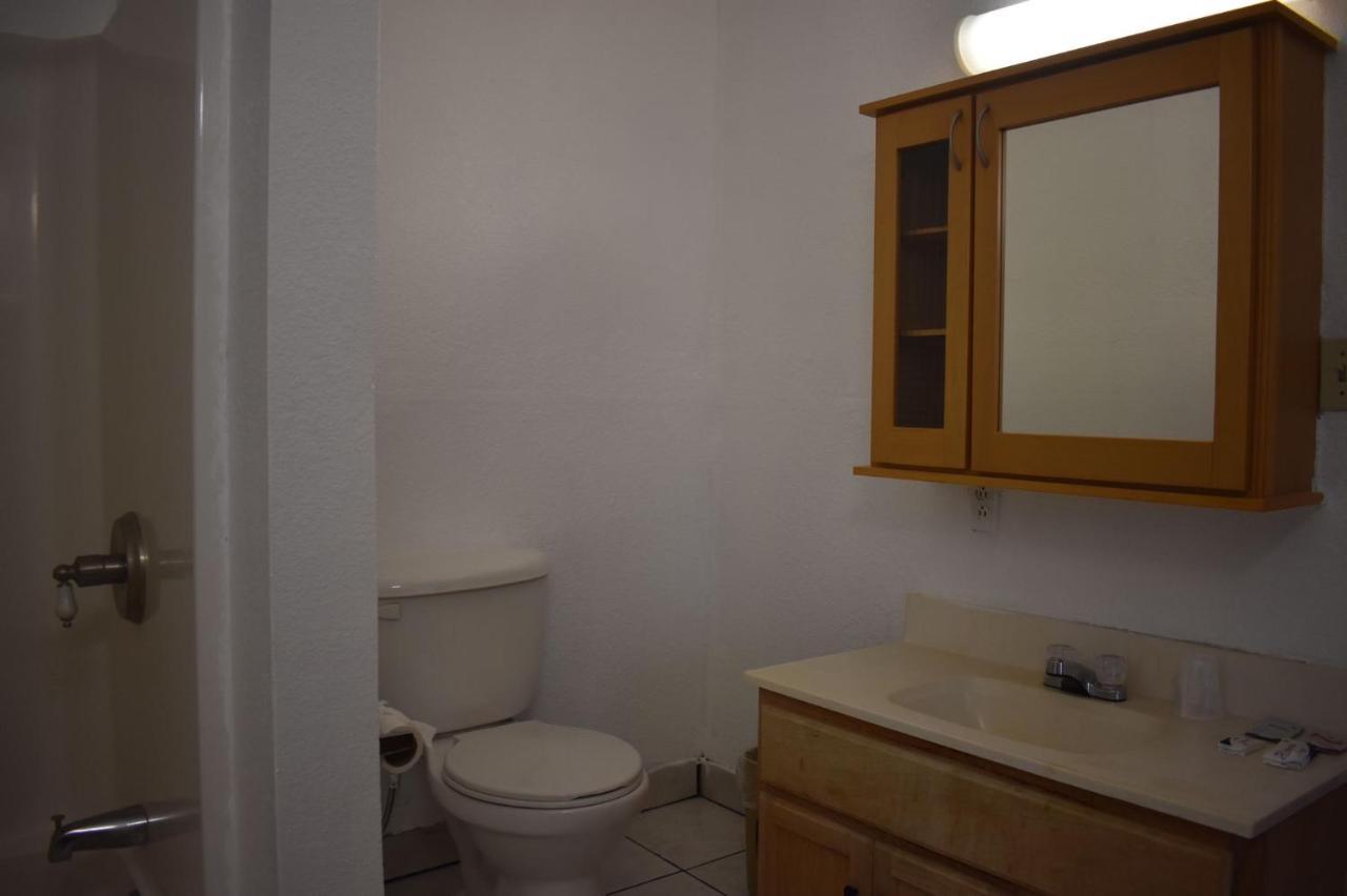 Freer Budget Inn & Suites מראה חיצוני תמונה